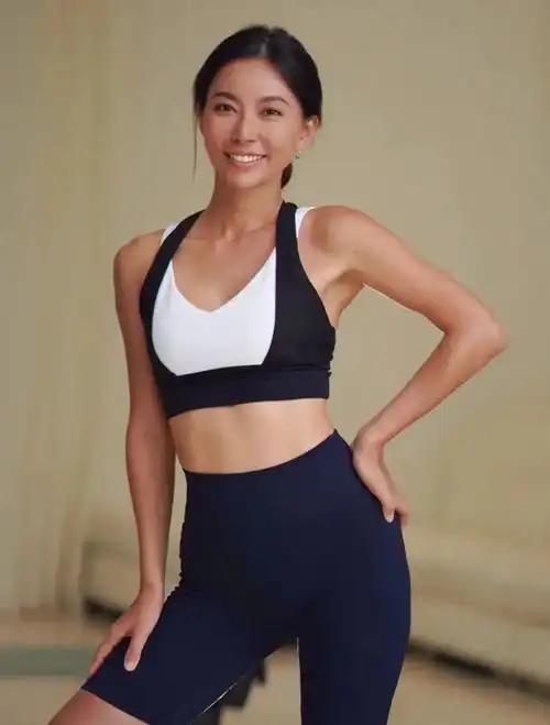 金晨身上自律又真实的健康美|金晨|健身|燃脂_新浪时尚_新浪网