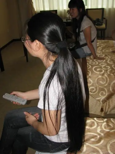 广州工学院小欧mm剪长发12月13日补充剪发图片14张在后