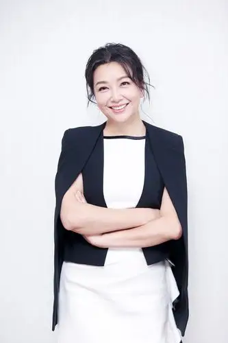 江珊《急诊科医生》化身医疗界高手 身份多面引期待