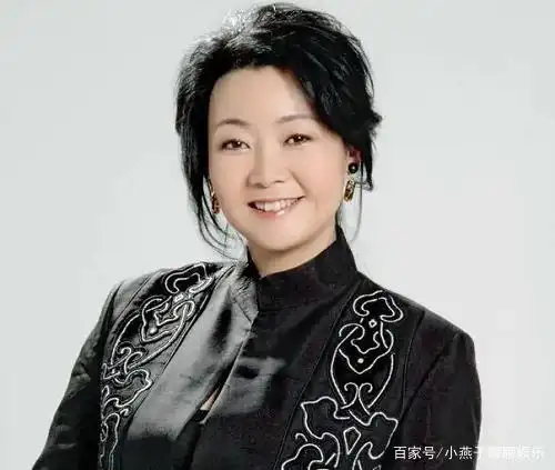 萨日娜和潘军,从相识到相爱30余年,神仙爱情让人羡慕!