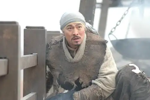 刘德华拍墨攻惊险多惹火烧身险变黑炭图