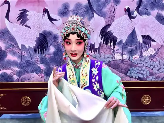 京剧《梁红玉》 剧照  蔡律摄