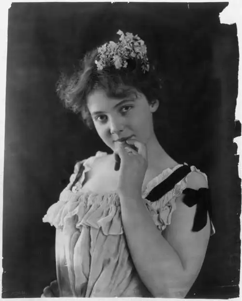 原创老照片:19世纪的美国女人 当年的古典美女 和现在完全不一样