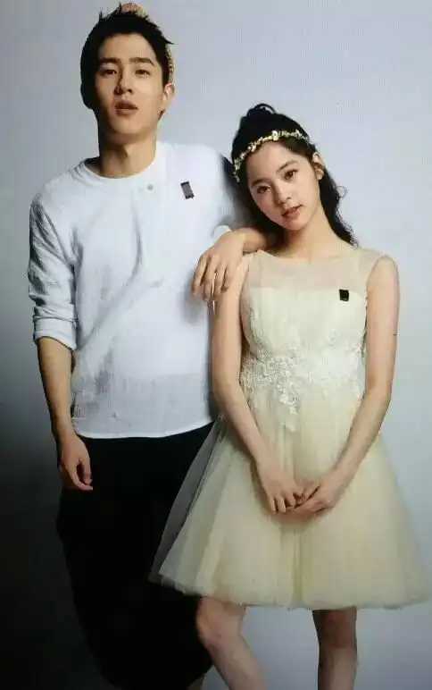 欧阳娜娜各种绯闻男友,没想到微博暴露正牌男友是他!_网易订阅