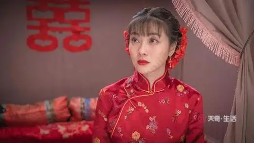 在剧中,丁大命是身份低微的粮行长工,但他忠厚善