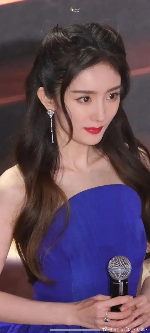 杨幂百花迎春舞台饭拍##杨幂生图