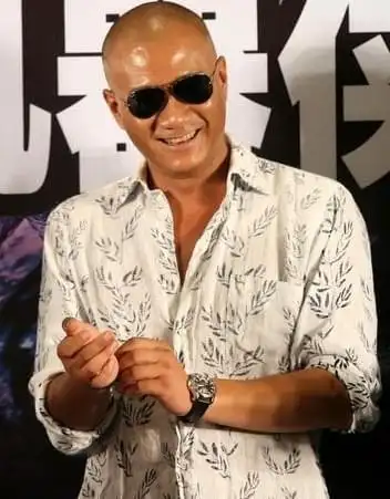 十位剃光头后霸气外露的男星最后两个大反派厉害