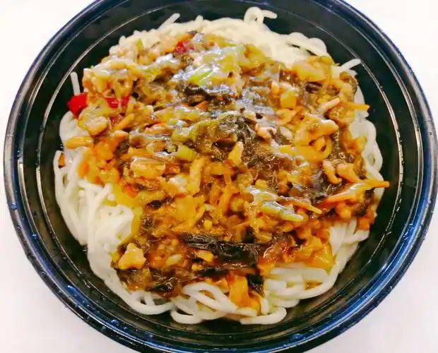 老坛酸菜肉丝面—刘洺岑,张吉勇