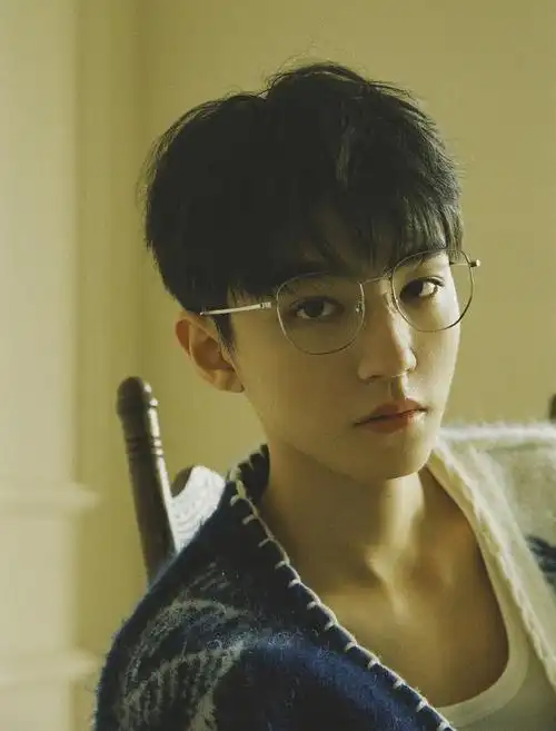 金丝眼镜yyds盘点那些男明星的眼镜神图