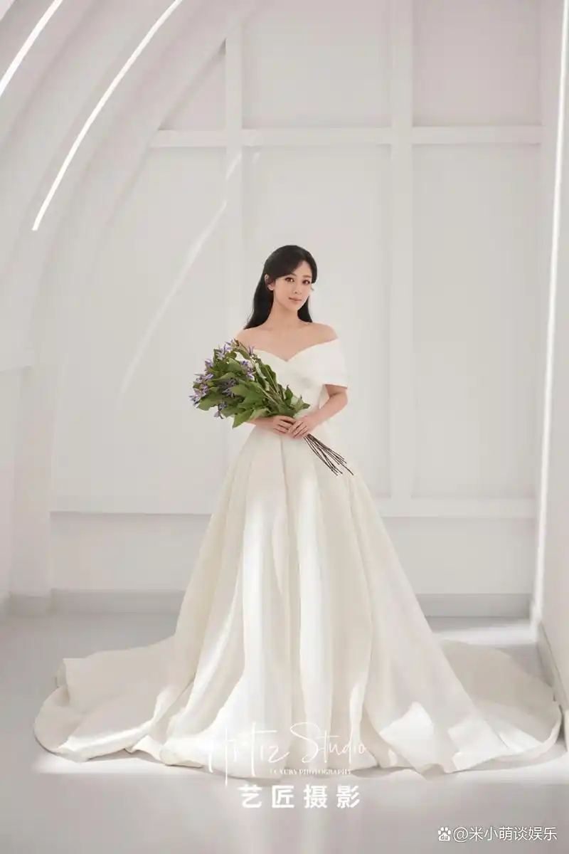 杨紫婚纱照太绝啦,美得不可方物