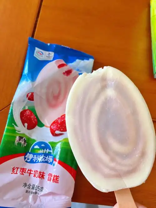 伊利红枣牛奶脆皮雪糕我一次能炫2根