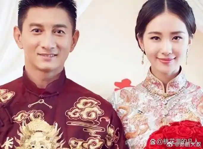 吴奇隆53岁了,和刘诗诗的差距越来越大,虽然看着状态不错,但是看着