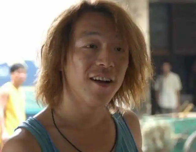 管虎在见到黄渤的真实面目后,决定给他一个机会.