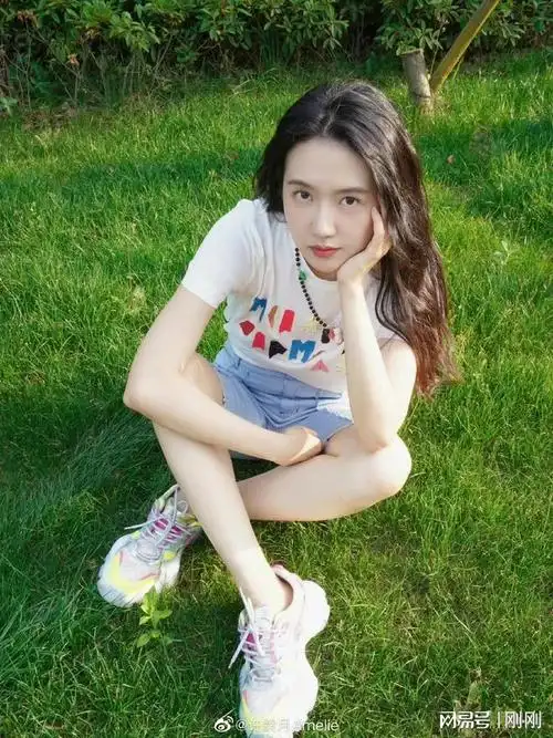 清新女神许龄月