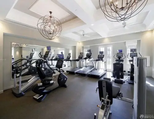 小型健身房店面装修效果图