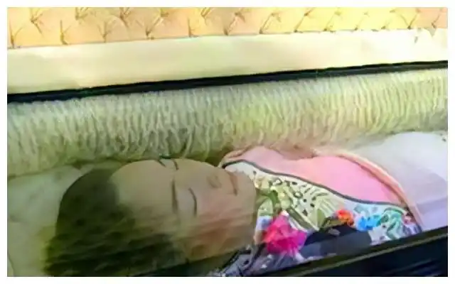 邓丽君在泰国死亡现场遗体脸上有巴掌印法籍小男友表现反常