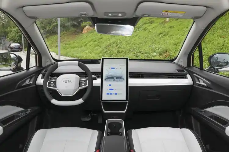 哪吒aya上市,哪吒v换代,最高续航401公里,售价7.38-8.88万元