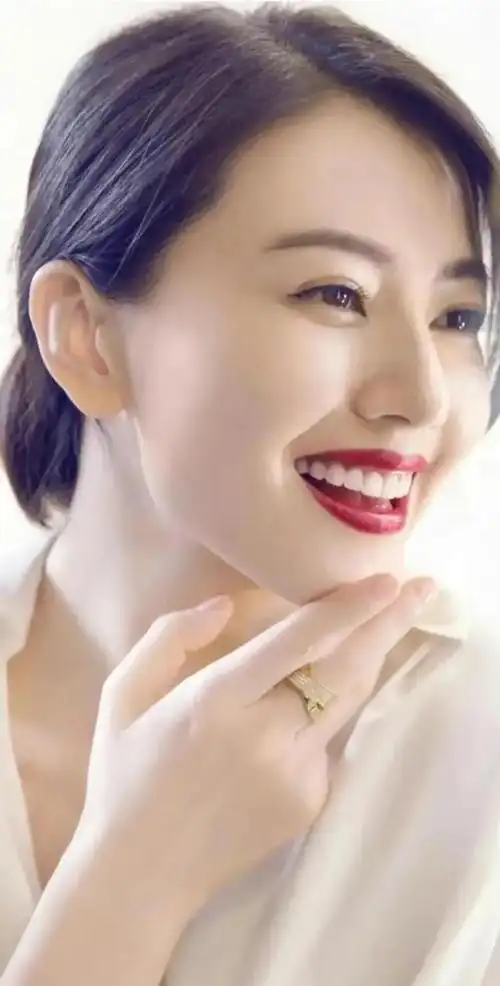 高圆圆惊艳美图(六)_网易订阅