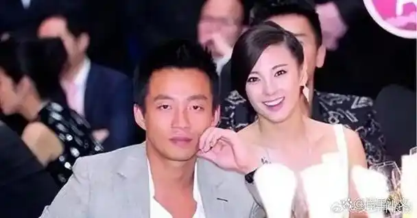 李溪芮也谈弟弟?姐弟恋女星现状:有人疑去父留子,有人仍力捧男友