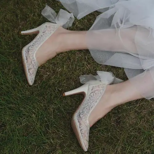 婚鞋婚纱女高跟白色蕾丝新娘鞋尖头细跟网纱高跟鞋设计感小众法式
