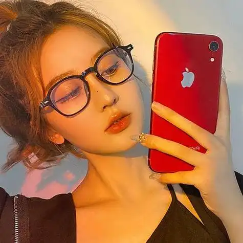 复古圆眼镜文艺女生头像图片大全