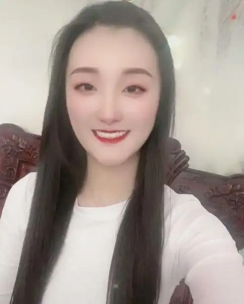 陈亚男带货再遭抵制商家将商品名改成抵制陈金莲亚男回应