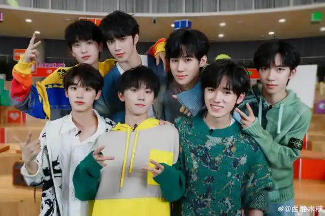 时代少年团超话95#明星神仙妆造榜#95#微博变美手册#秋天是倒放的