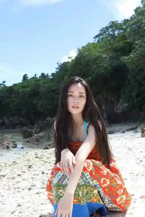 郭碧婷图片_郭碧婷写真_郭碧婷壁纸 - 桌面天下(desktx.com)