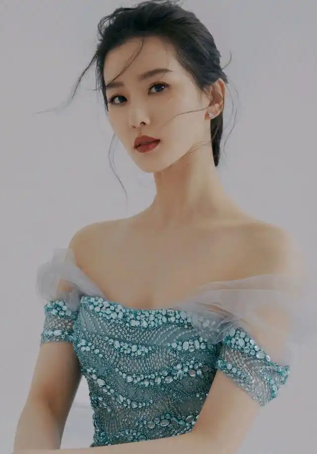 刘诗诗:怎么穿都很美的女明星