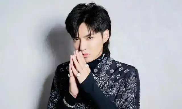 吴亦凡背后还有大瓜