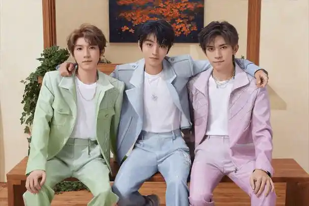 但在tfboys这个团队里,不管是队长王俊凯,还是队员王源和易烊千玺,单