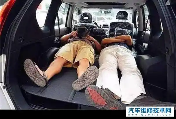 开床车去自驾游驻车休息时车熄火后怎么保证住在车里夏天不闷热冬天不