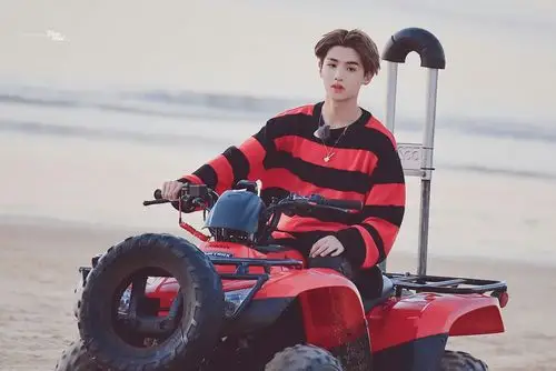 justin黄明昊 【180830 奇妙的食光】图见… - 堆糖,美图壁纸兴趣社区