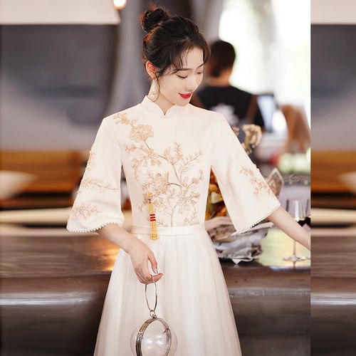 衣若彩中式礼服女宴会晚礼服主持人新款伴娘服年会礼仪演出服中国风