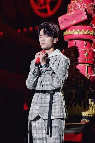 6月8日 17:14   关注  易烊千玺 评论 收藏