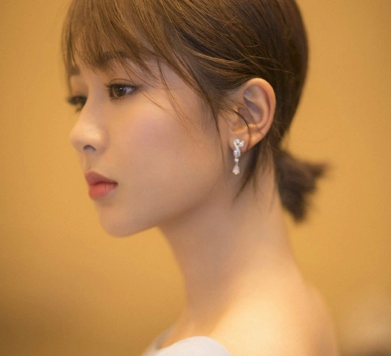 原创杨紫这部剧中的截图,侧脸是怎么了?网友:像刘梓晨