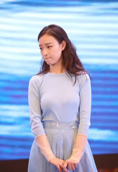 倪妮:被张艺谋"分手"后,成名全是血泪史,如今苦尽甘来_冯绍峰_恩师