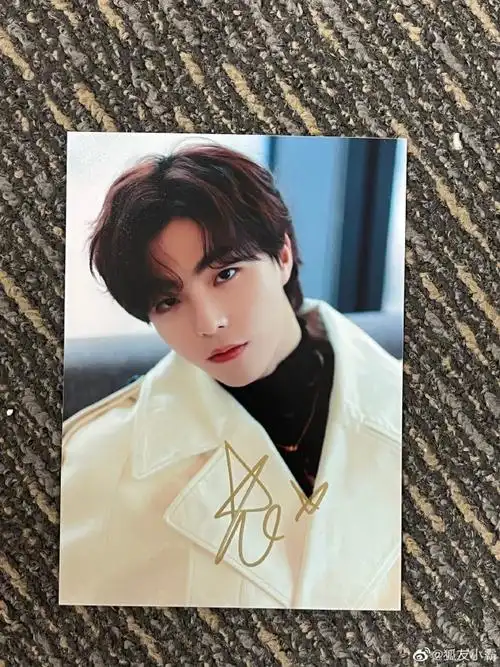 陈立农超话[兔兔拜年]叮叮～本周#小霸宠粉日#小霸带着@陈立农的签名