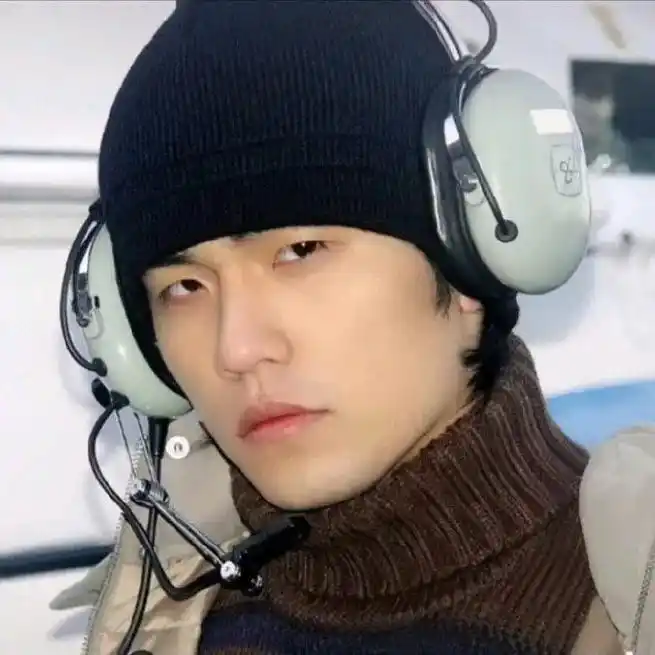 "是不是只有成为遗憾,才会让人念念不忘"#周杰伦 #头像 - 抖音