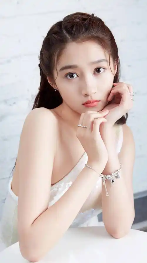 关晓彤和鹿晗,这次是真的吗?_消息_因为_网友