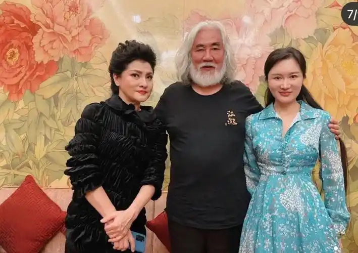 张纪中个人资料简介:娶小31岁的娇妻,岳母小自己11岁,72岁也要尽孝心