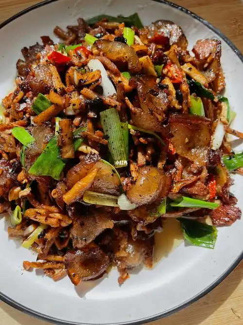 吃点儿好的(哦莫我做得萝卜干炒腊肉绝了啊