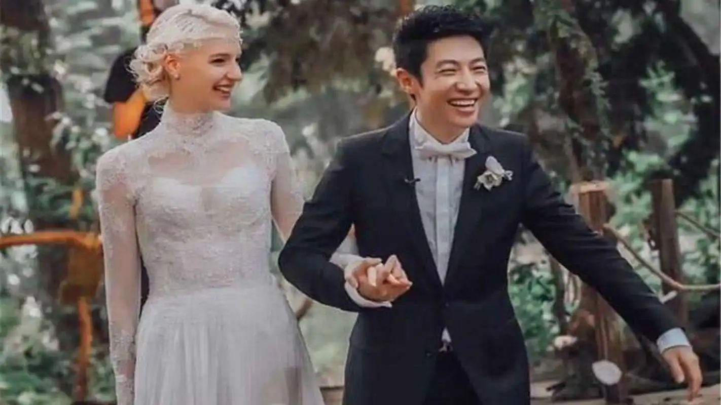 央视名嘴撒贝宁为什么跟章子怡分手?转身娶加拿大妻子李白?