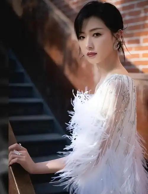 提到万茜这个名字,大家应该不会感到陌生.