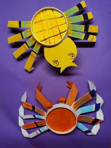 《纸杯变变变》作品展