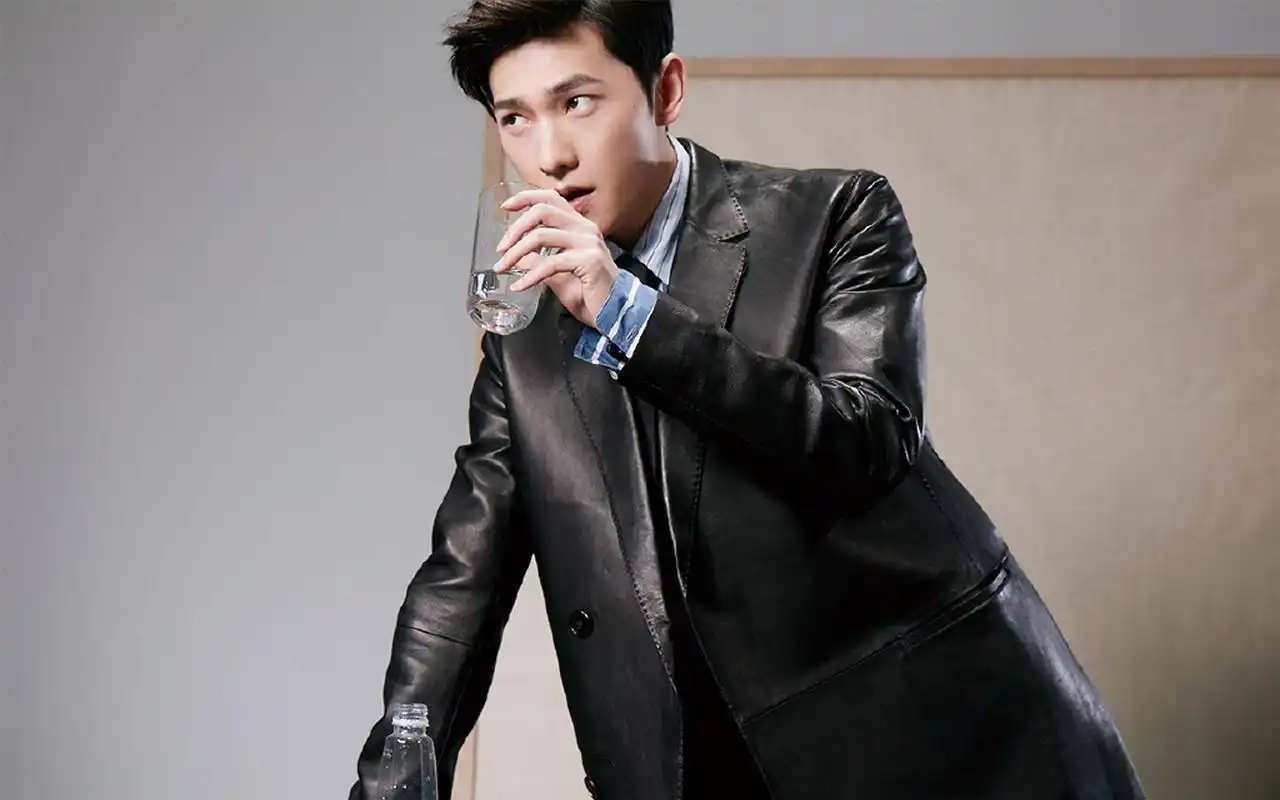 杨洋魅力写真图片桌面壁纸