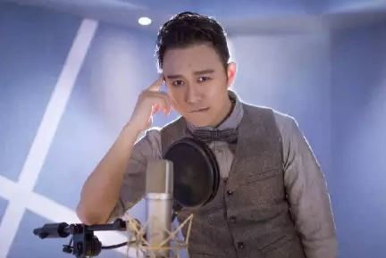 影视广告配音员陈浩