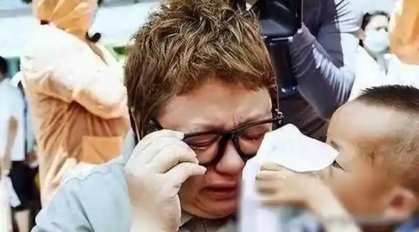 这一次,被实名举报假慈善"的韩红,终于走到今天这步