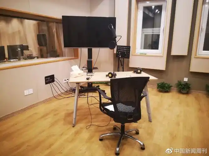 "光合积木"配音工作室录音间.摄影/本刊记者 仇广宇
