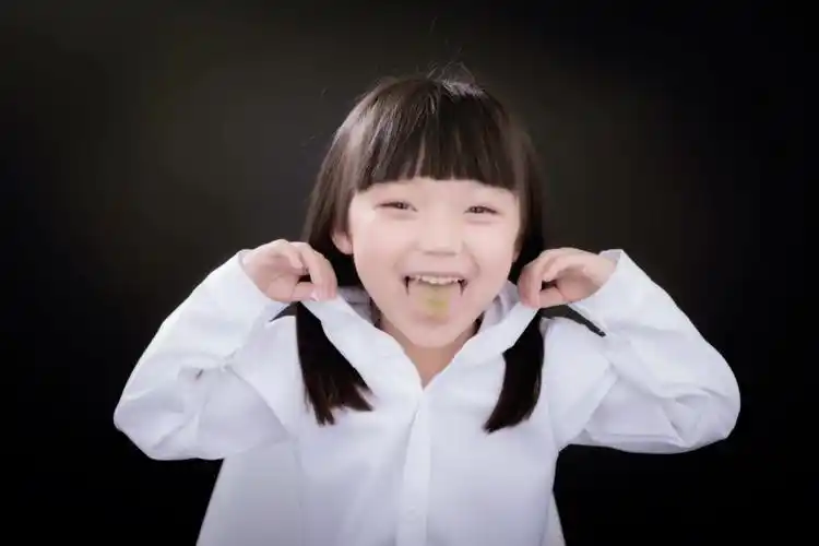 花一样的小女孩